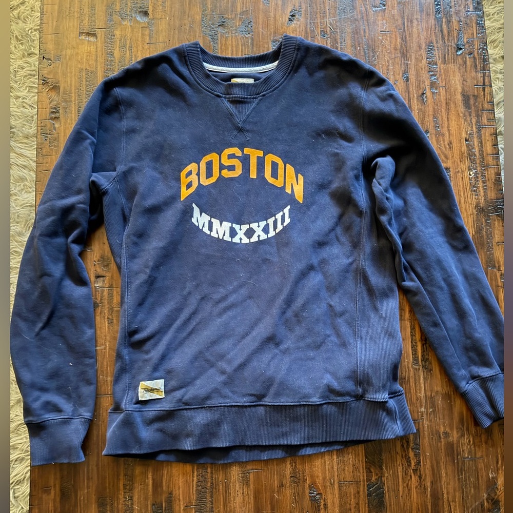 Tracksmith Boston 2023 Graphic Crewneck Sweater - Navy